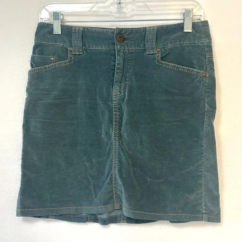 American Eagle Women's size‎ 0 teal blue green velvet stretch skirt